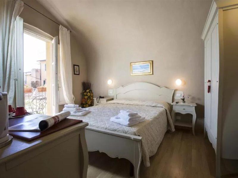 Residenza D'Epoca Relais I Miracoli Hotel Pisa Exterior photo