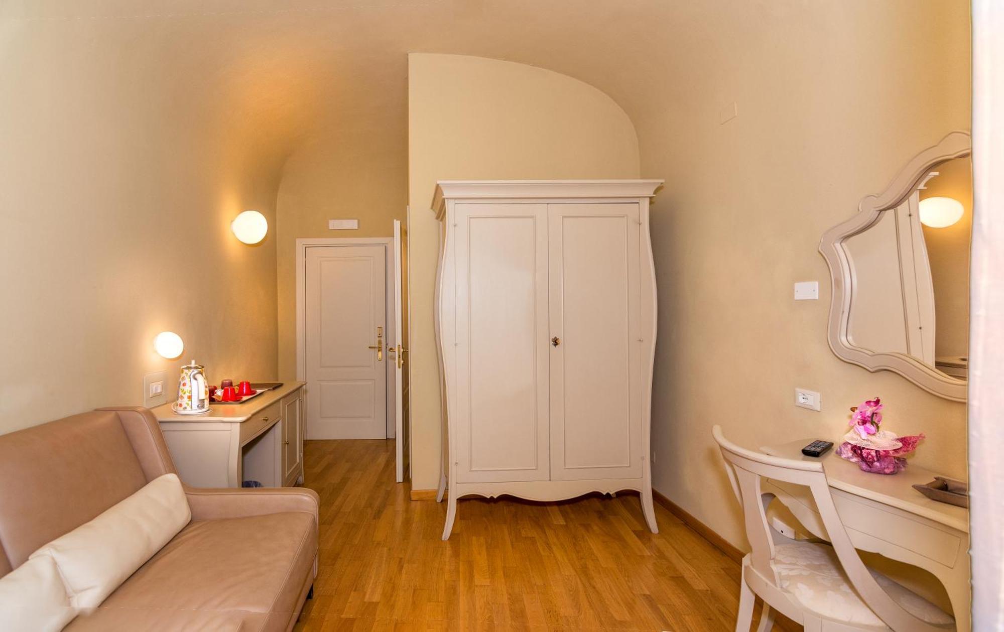 Residenza D'Epoca Relais I Miracoli Hotel Pisa Exterior photo