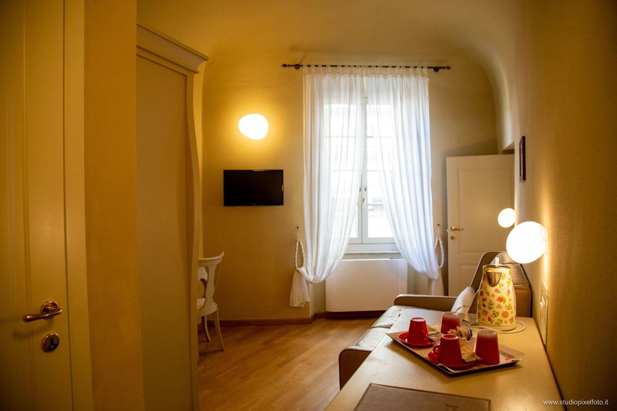Residenza D'Epoca Relais I Miracoli Hotel Pisa Exterior photo