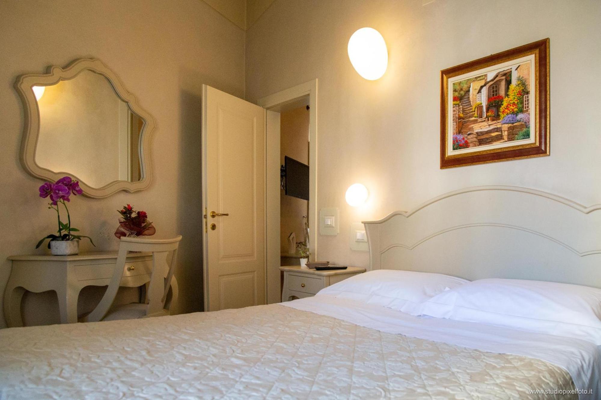 Residenza D'Epoca Relais I Miracoli Hotel Pisa Exterior photo