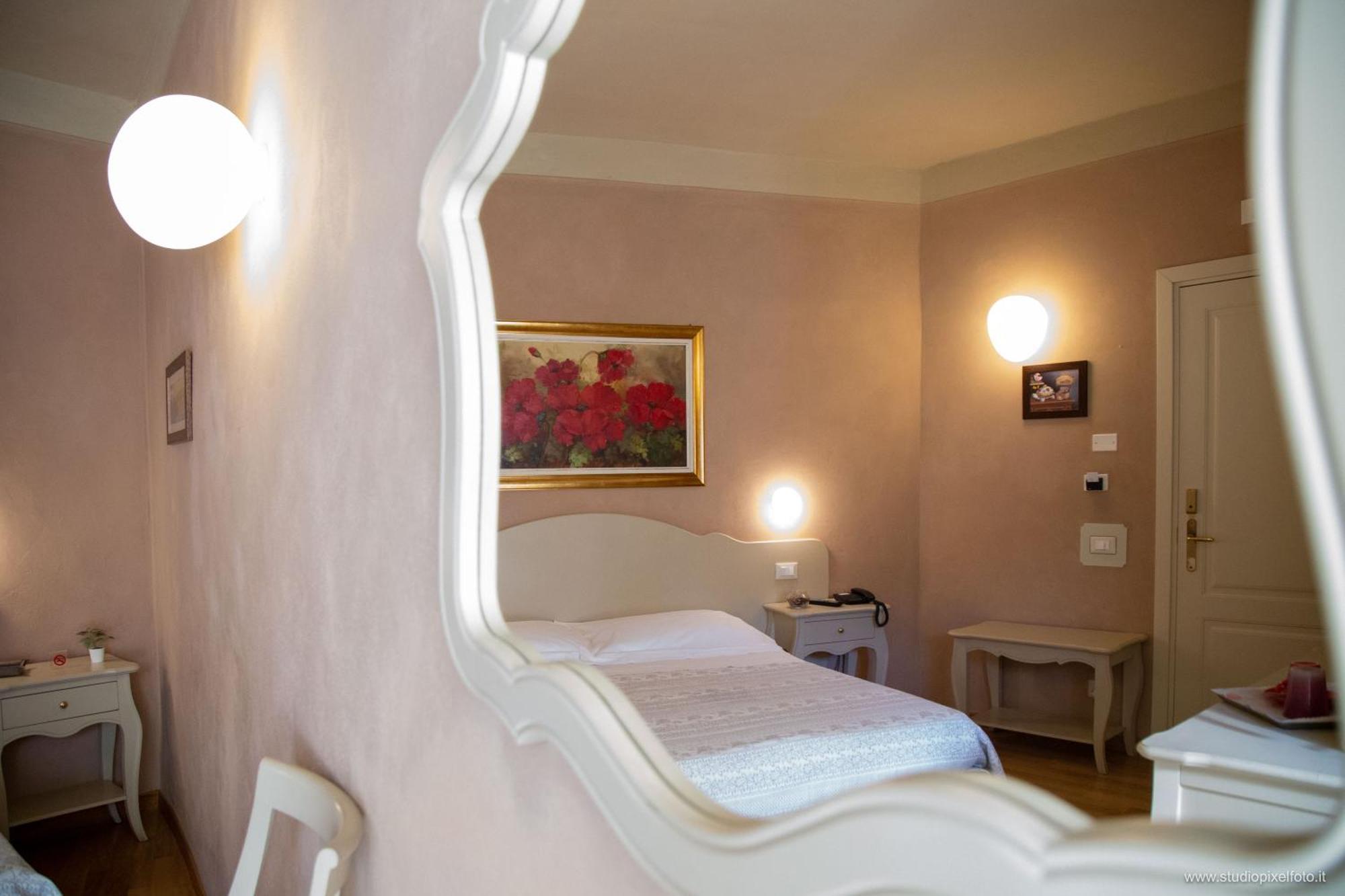 Residenza D'Epoca Relais I Miracoli Hotel Pisa Exterior photo