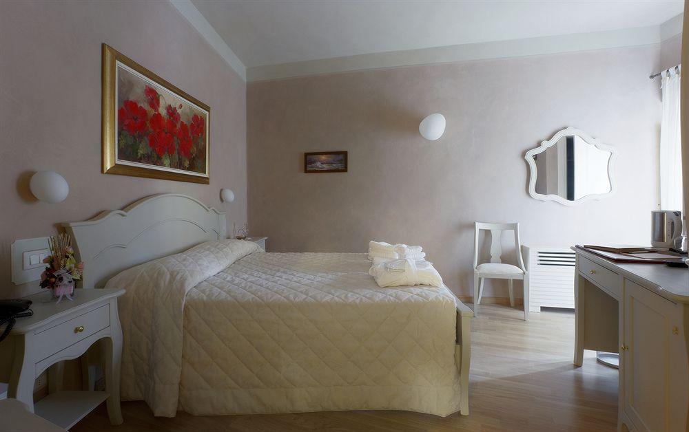 Residenza D'Epoca Relais I Miracoli Hotel Pisa Exterior photo